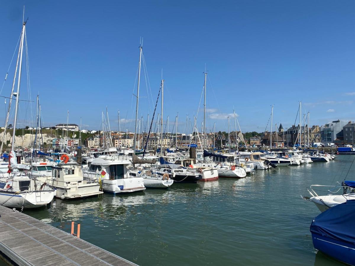 Beau Studio Cosy Calme En Face Du Port Sur Le Quai Apartment Dieppe Exterior photo